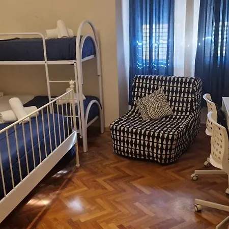 Affittacamere Napol-in 3*